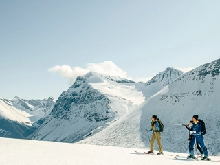 Wie soll man sich für Outdoor-Aktivitäten im Winter kleiden?