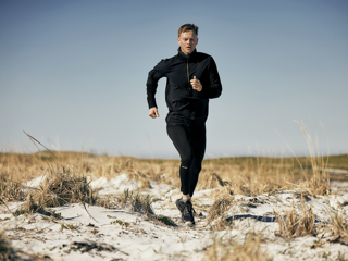 7 good reasons to wear wool when running