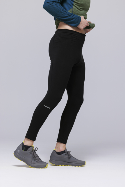 Over hoved og skulder voksenalderen barndom RUNNING MERINO TIGHTS MAN - Devold of Norway